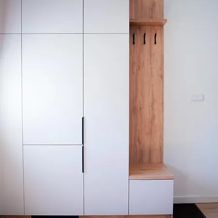דירה Quiet & Stylish Self Check-in Old Town 3min From Main Station D-apartments *